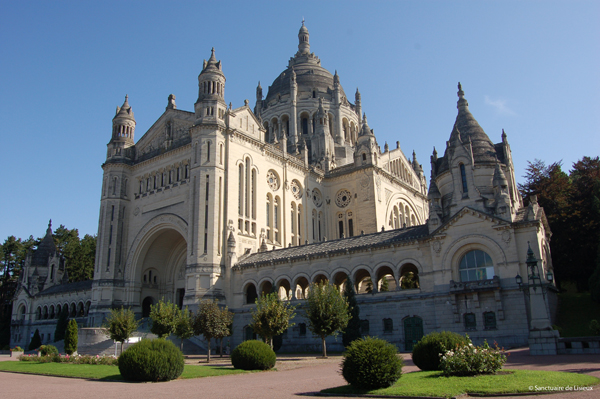 Basilique Sainte-Thérèse de Lisieux